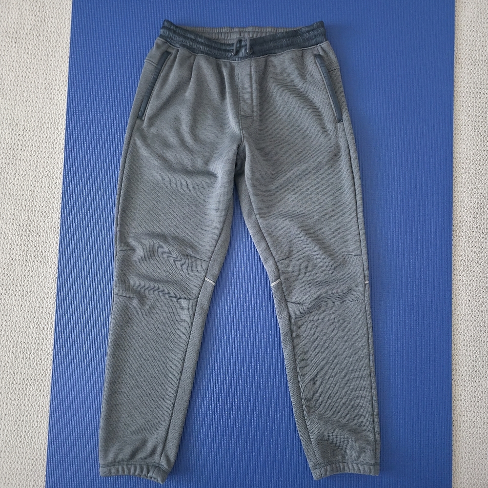 UNDER ARMOUR Cold Gear Fleece Joggers LARGE